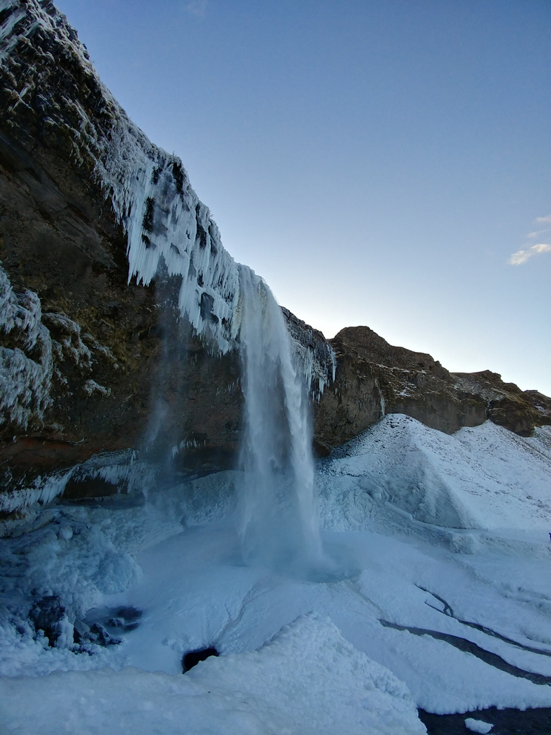 Illustration for article titled Iceland - 4x4s, endless natural beauty, and winter tires.